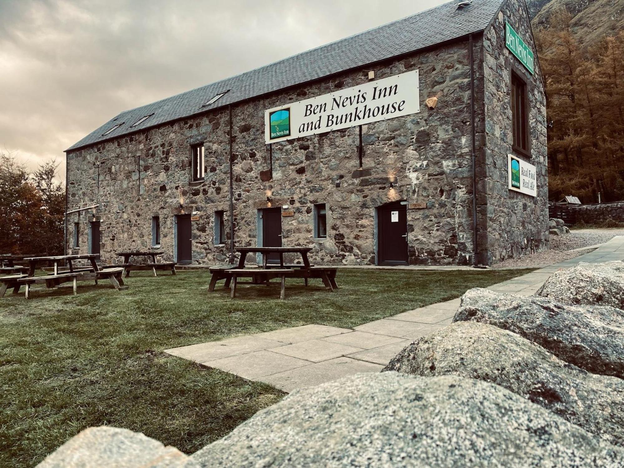 Ben Nevis Inn Rooms Fort William Exterior photo