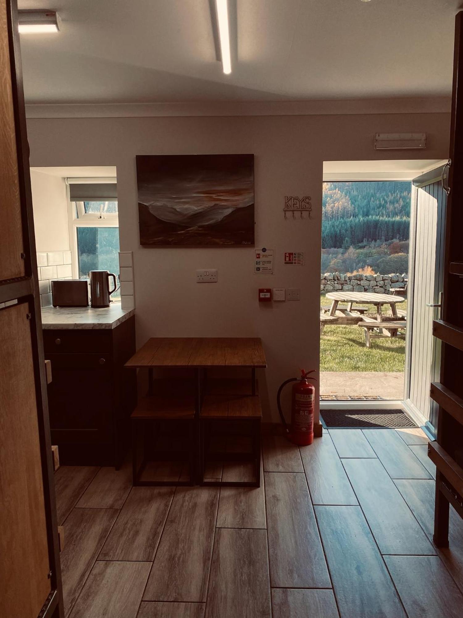 Ben Nevis Inn Rooms Fort William Exterior photo